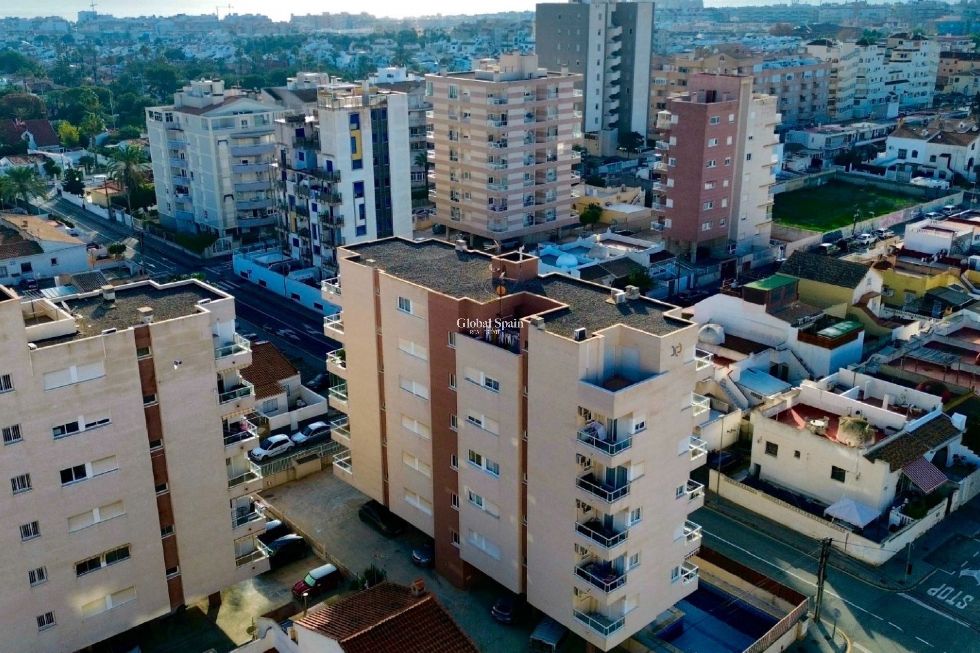 Resale - APARTMENT -
TORREVIEJA - Torrevieja