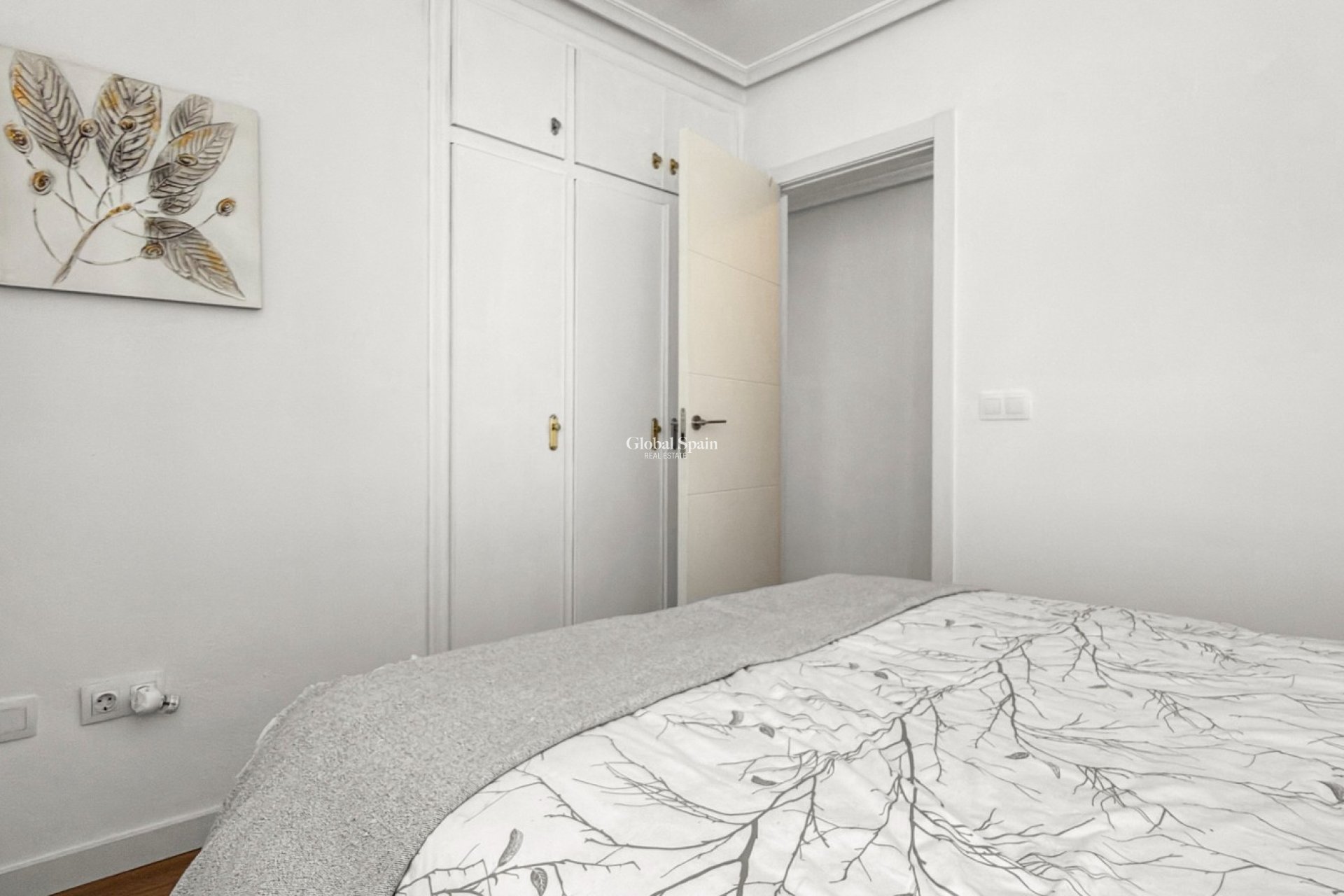Resale - APARTMENT -
TORREVIEJA - Torrevieja