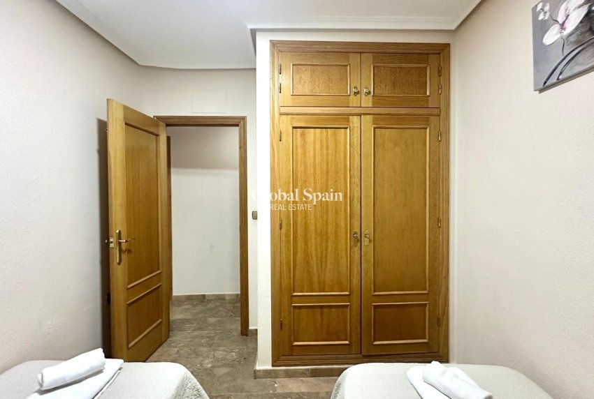 Resale - APARTMENT -
TORREVIEJA - Torrevieja