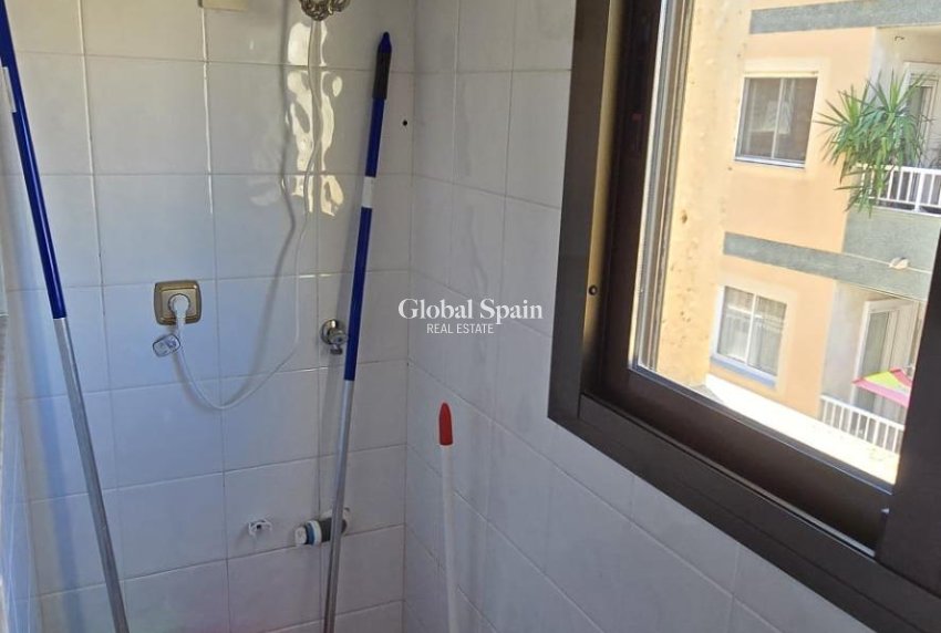 Resale - APARTMENT -
TORREVIEJA - Torrevieja