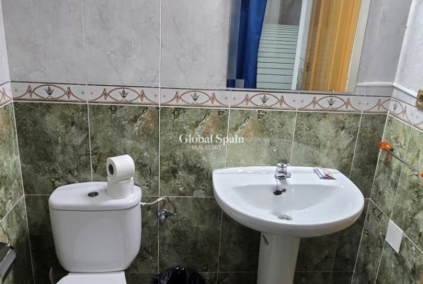 Resale - APARTMENT -
TORREVIEJA - Torrevieja