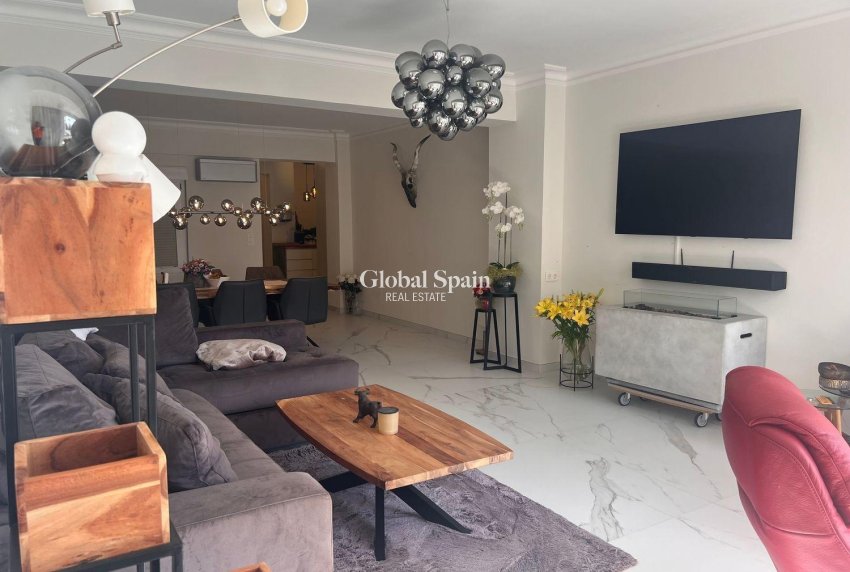 Resale - APARTMENT -
TORREVIEJA - Torrevieja