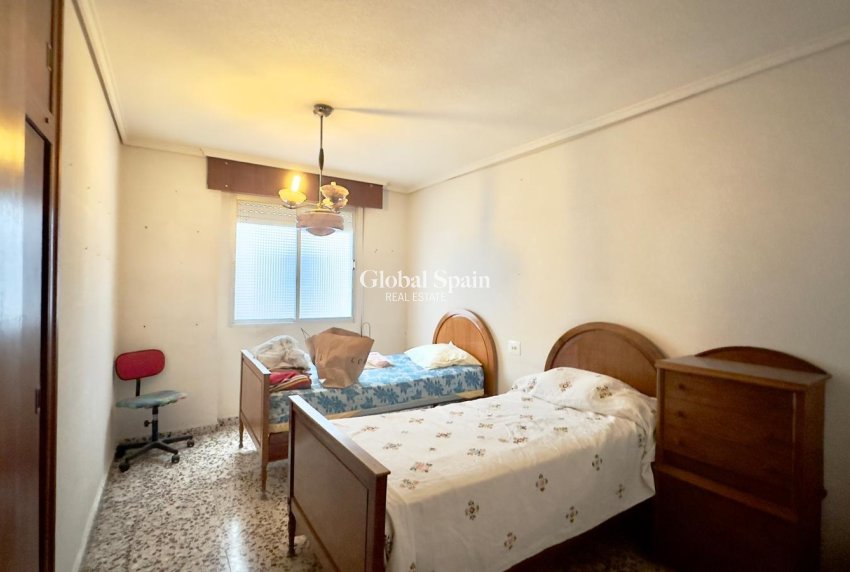 Resale - APARTMENT -
TORREVIEJA - Torrevieja