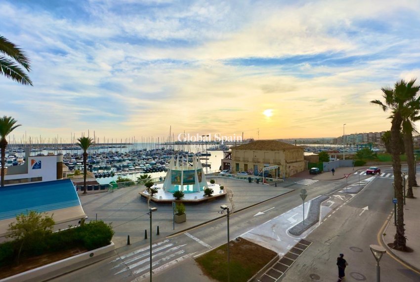 Resale - APARTMENT -
TORREVIEJA - Torrevieja
