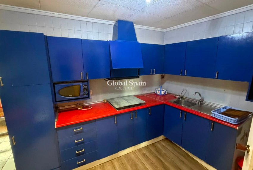 Resale - APARTMENT -
TORREVIEJA - Torrevieja