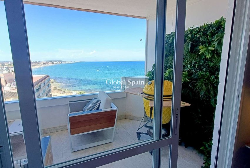 Resale - APARTMENT -
TORREVIEJA - Torrevieja