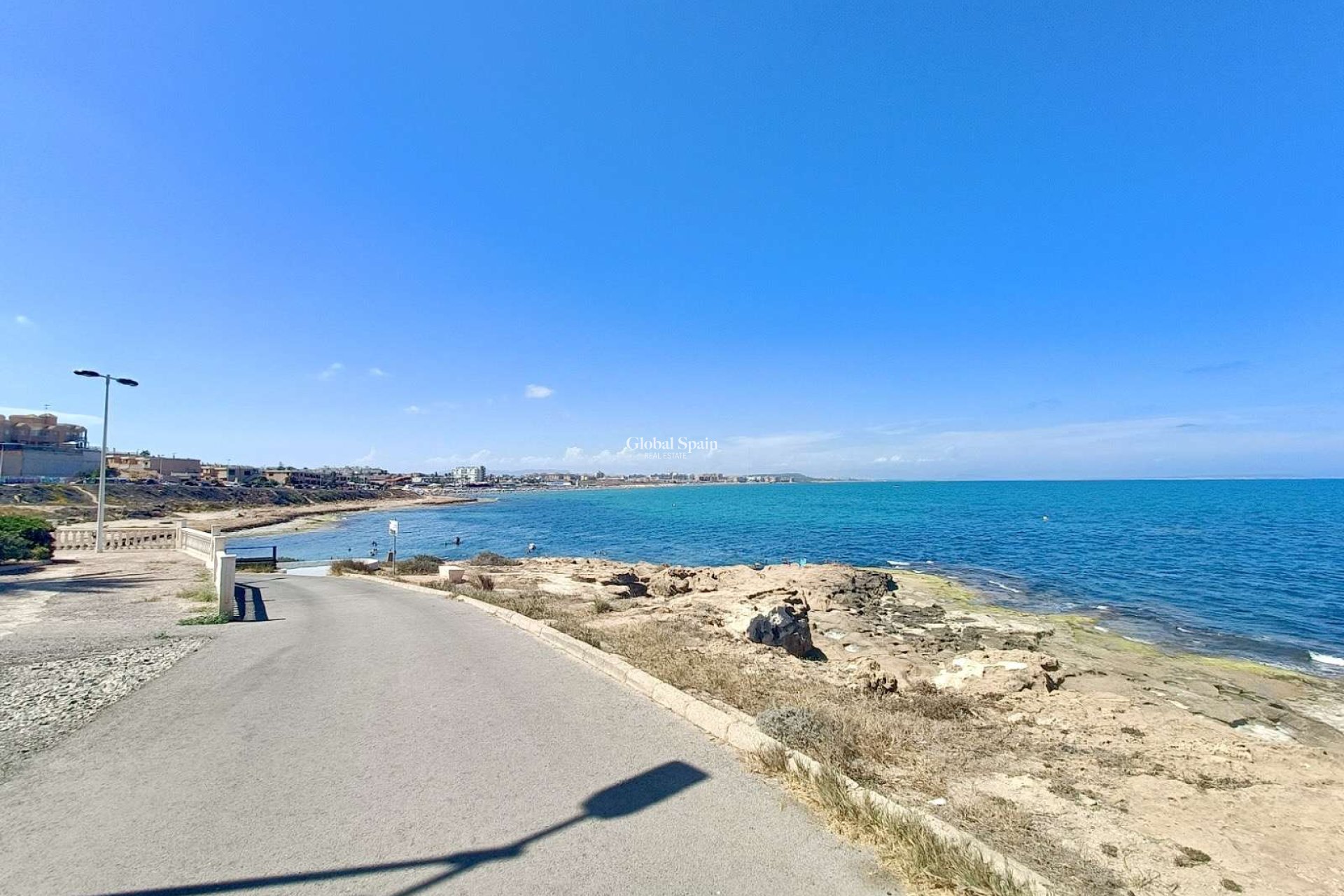 Resale - APARTMENT -
TORREVIEJA - Torrevieja