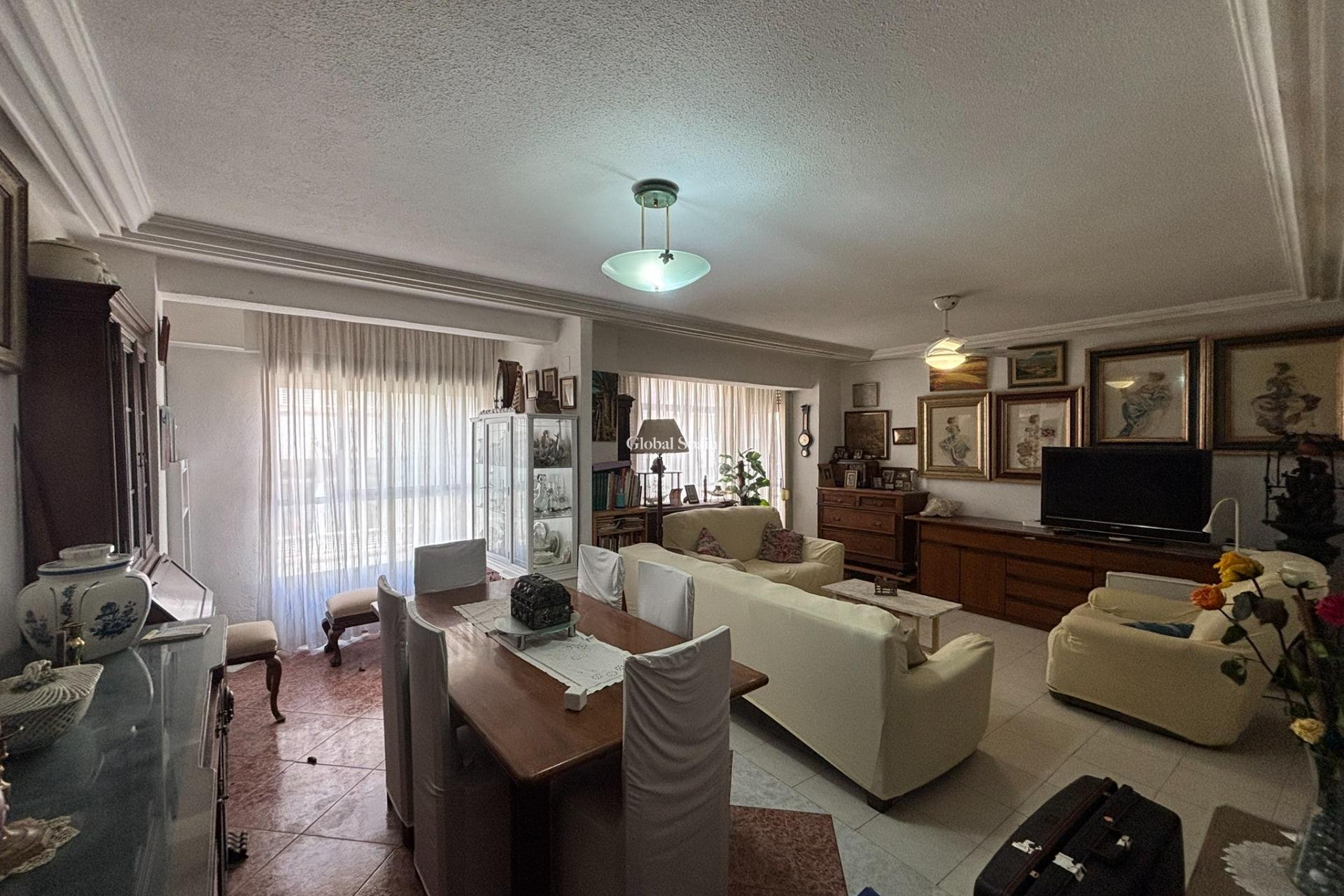 Resale - APARTMENT -
TORREVIEJA - Torrevieja