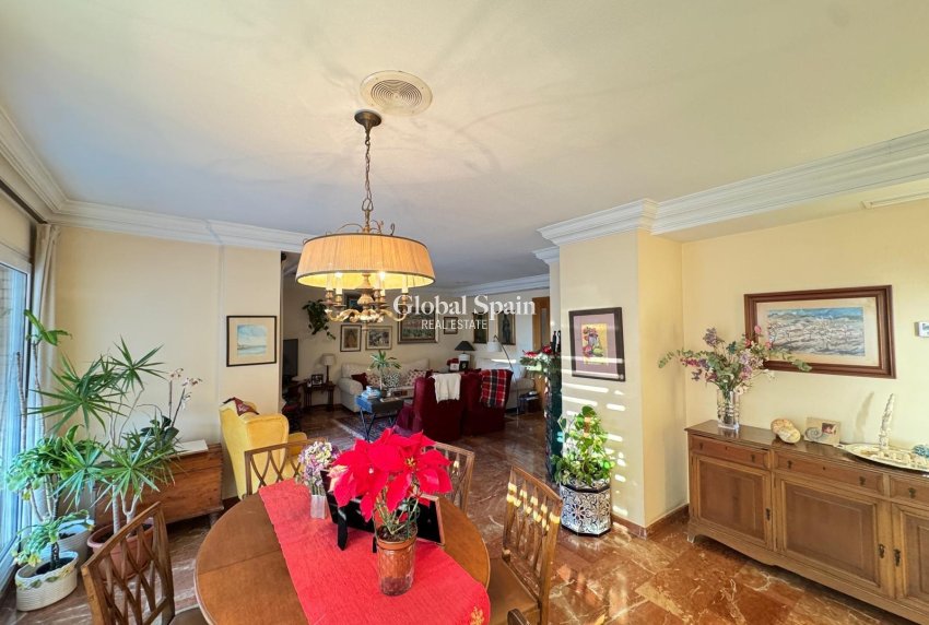 Resale - APARTMENT -
TORREVIEJA - Torrevieja