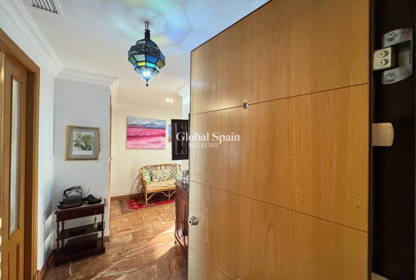 Resale - APARTMENT -
TORREVIEJA - Torrevieja