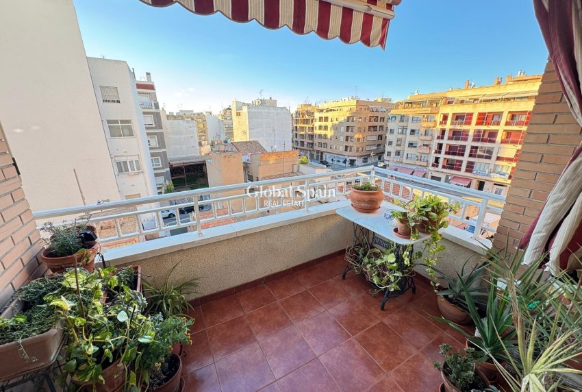 Resale - APARTMENT -
TORREVIEJA - Torrevieja