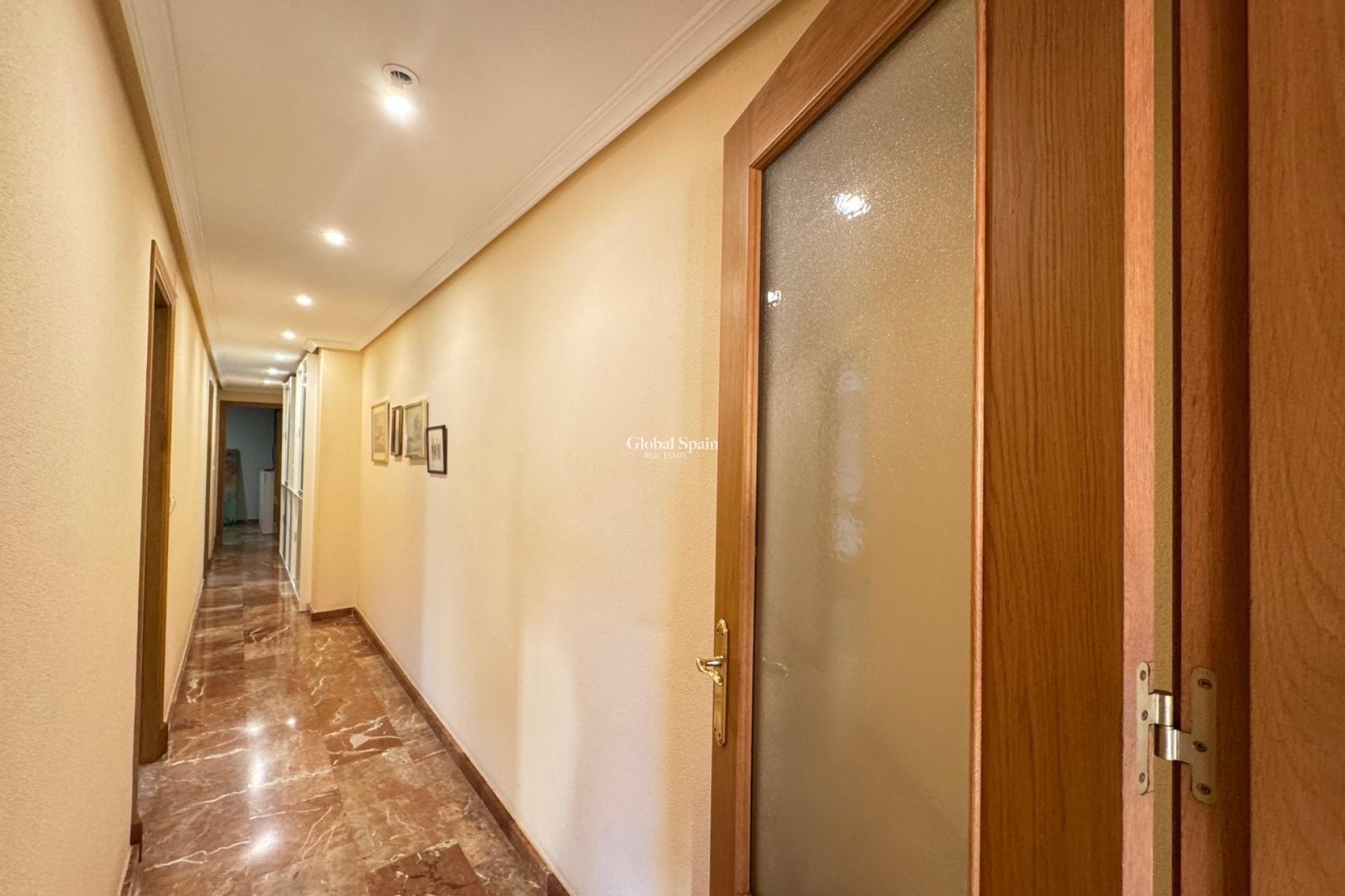 Resale - APARTMENT -
TORREVIEJA - Torrevieja