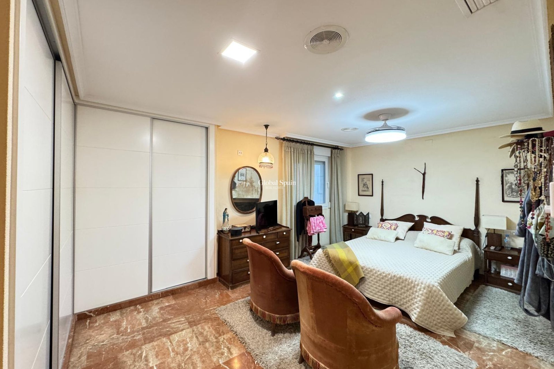 Resale - APARTMENT -
TORREVIEJA - Torrevieja