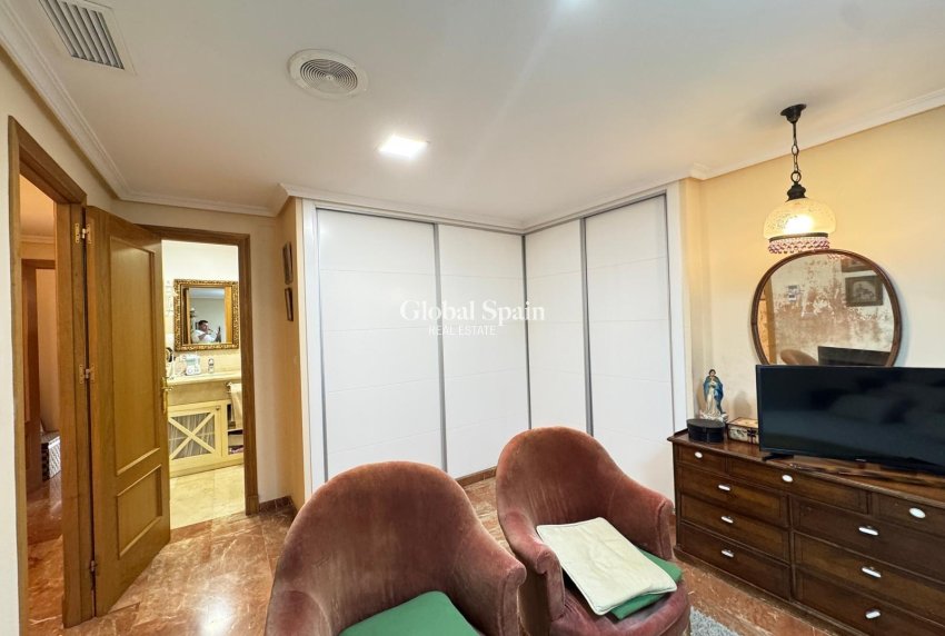 Resale - APARTMENT -
TORREVIEJA - Torrevieja