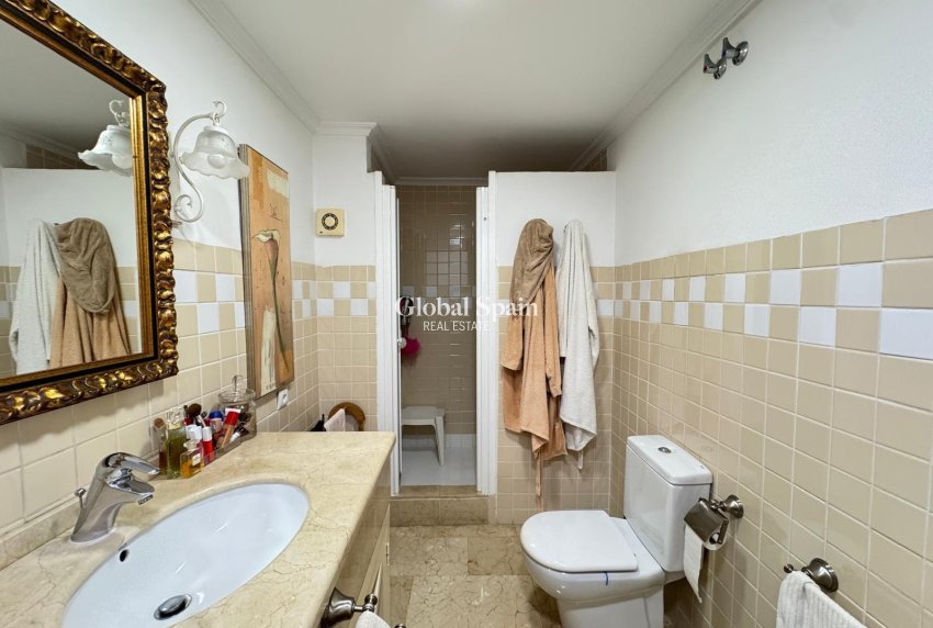 Resale - APARTMENT -
TORREVIEJA - Torrevieja