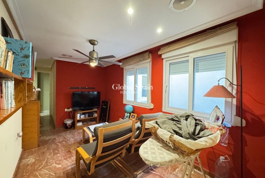 Resale - APARTMENT -
TORREVIEJA - Torrevieja