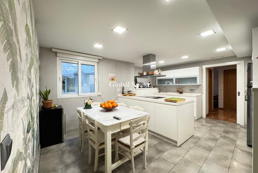 Resale - APARTMENT -
TORREVIEJA - Torrevieja