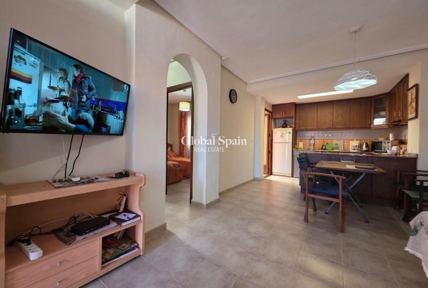 Resale - APARTMENT -
TORREVIEJA - Zona Los Frutales