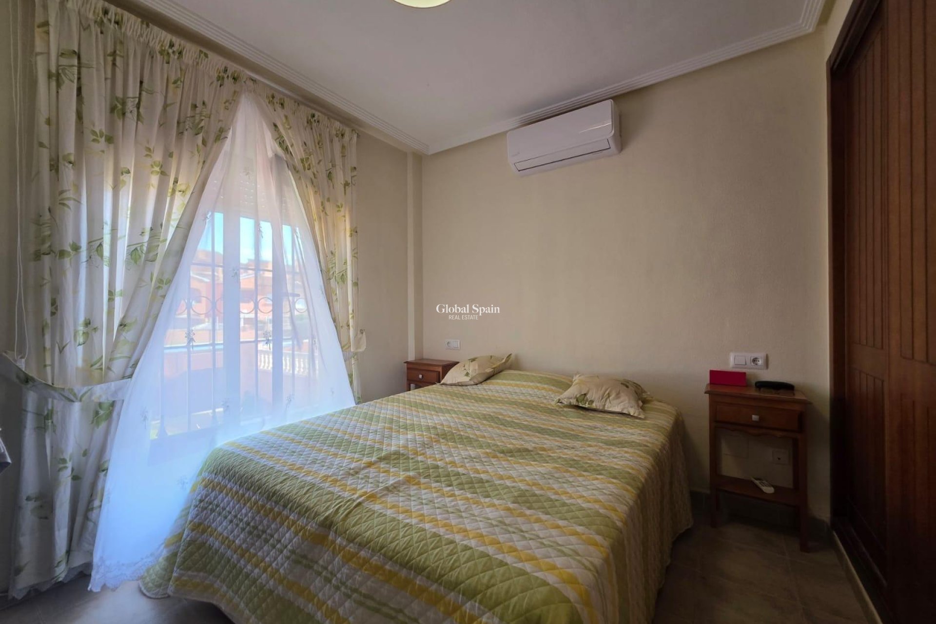 Resale - APARTMENT -
TORREVIEJA - Zona Los Frutales