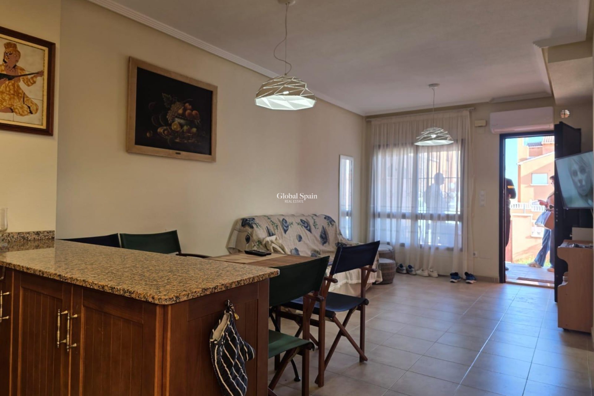 Resale - APARTMENT -
TORREVIEJA - Zona Los Frutales