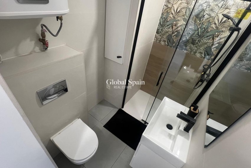 Resale - APARTMENT -
TORREVIEJA - Zona Los Frutales