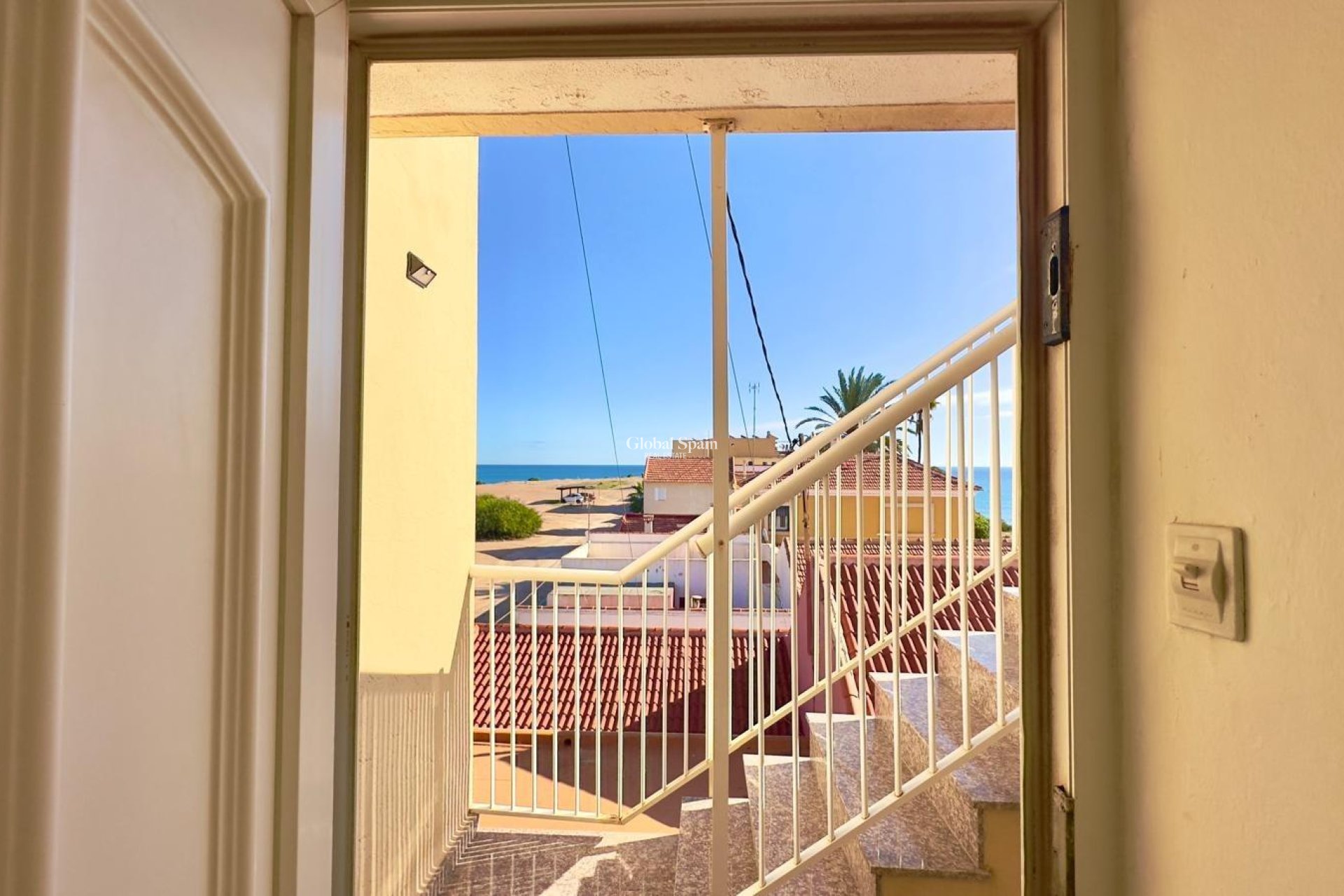 Resale - APARTMENT -
TORREVIEJA - Zona Los Frutales