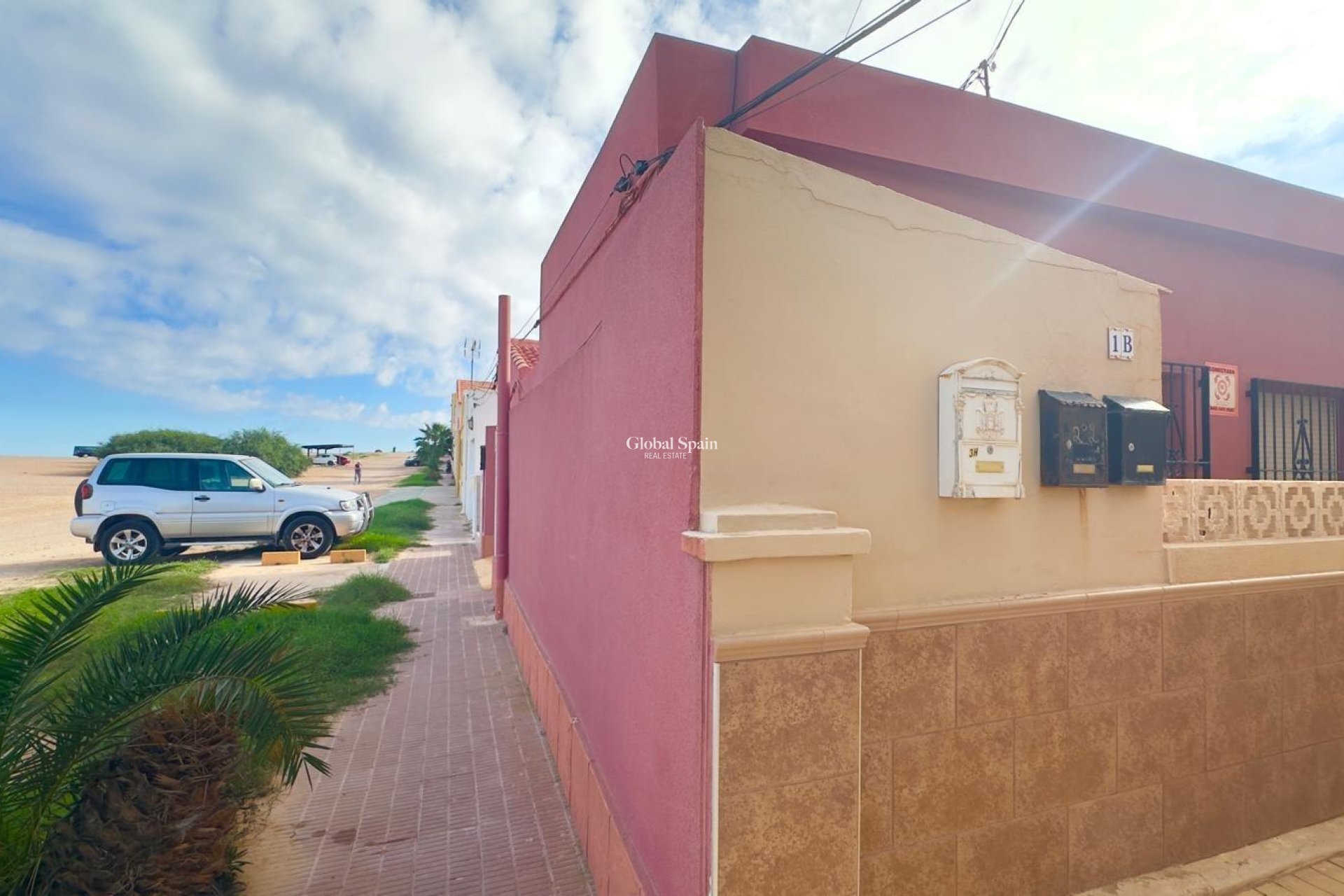 Resale - APARTMENT -
TORREVIEJA - Zona Los Frutales