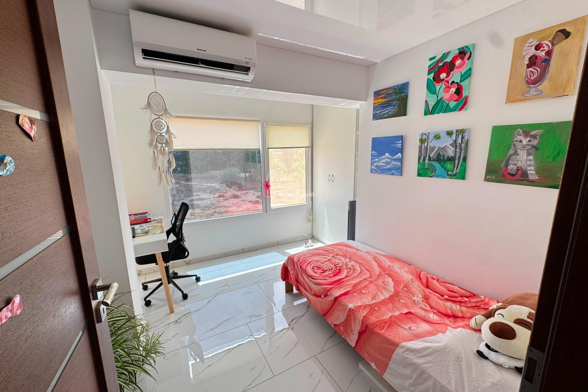 Resale - APARTMENT -
TORREVIEJA - Zona Los Frutales