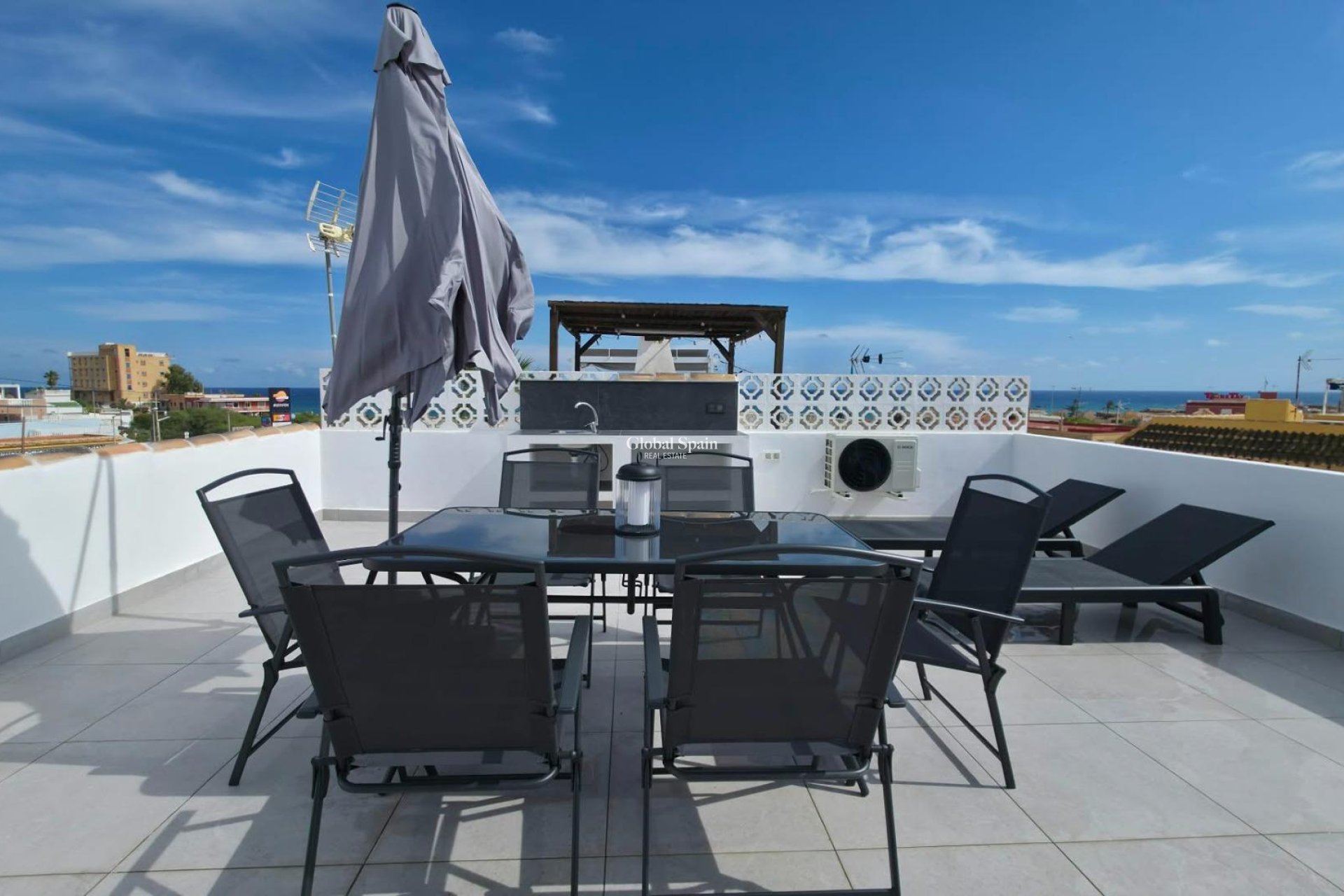 Resale - APARTMENT -
TORREVIEJA - Zona Los Frutales