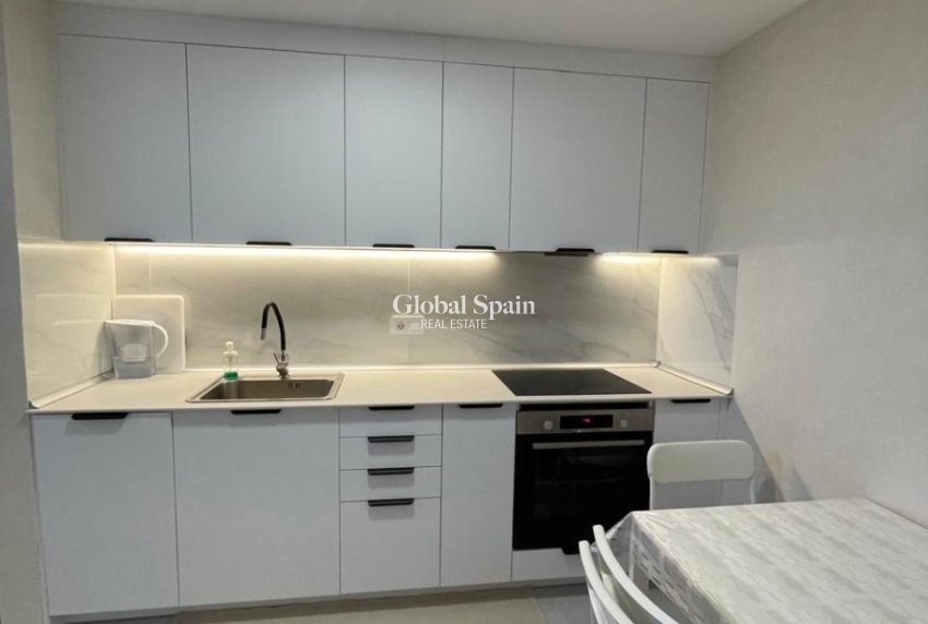 Resale - APARTMENT -
VILLAJOYOSA - Cala de Villajoyosa