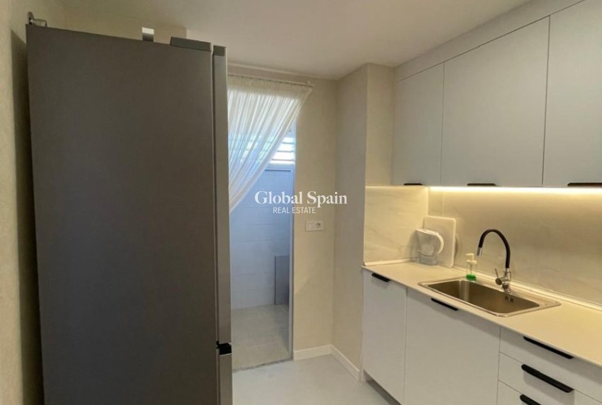 Resale - APARTMENT -
VILLAJOYOSA - Cala de Villajoyosa