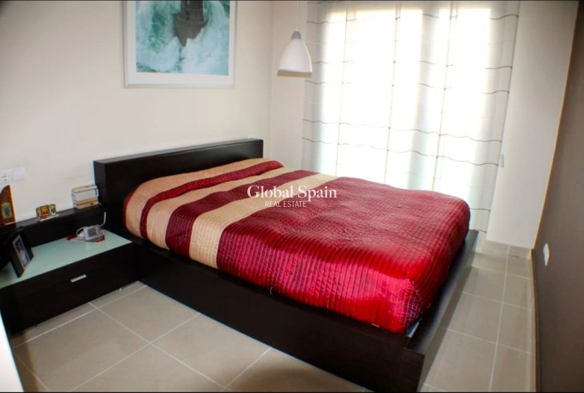 Resale - Apartment -
VILLAJOYOSA - Cala de Villajoyosa