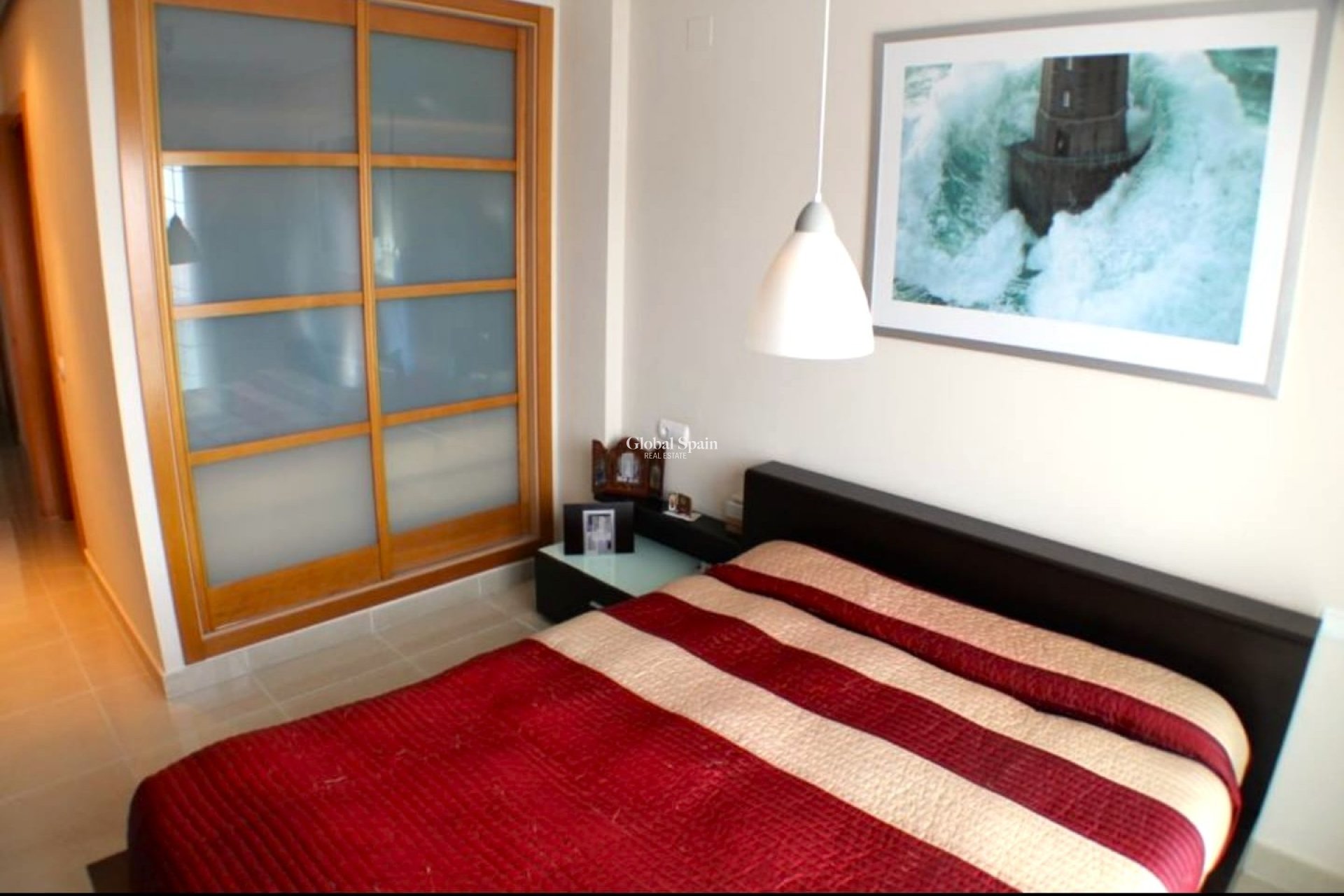 Resale - Apartment -
VILLAJOYOSA - Cala de Villajoyosa