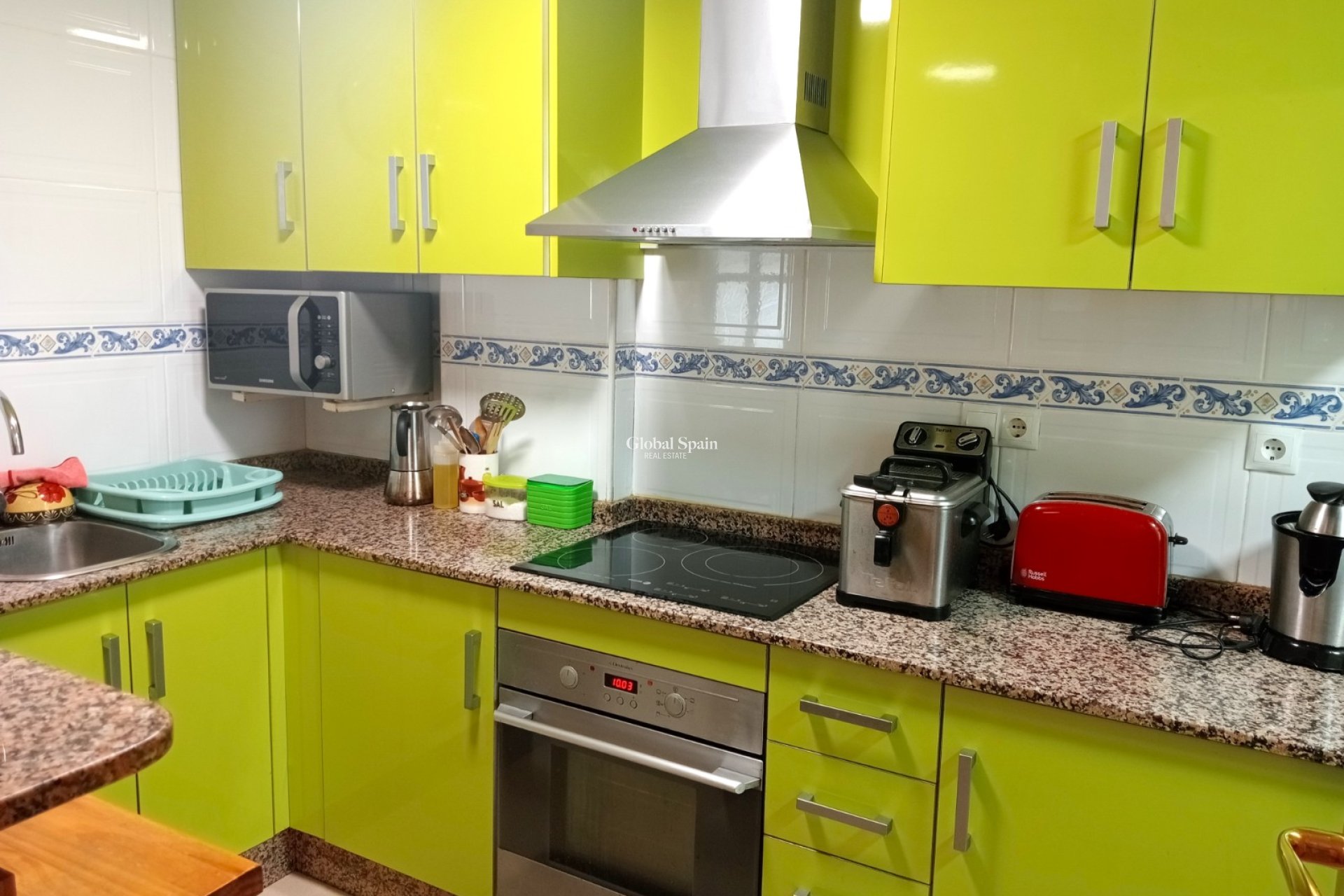 Resale - Apartment -
VILLAJOYOSA - Cala de Villajoyosa