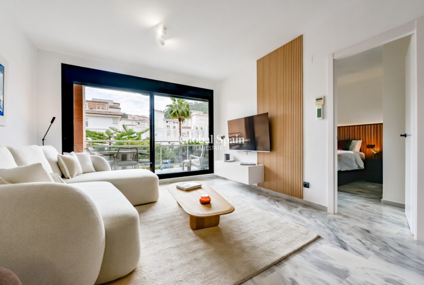 Resale - APARTMENT -
VILLAJOYOSA - La Cala