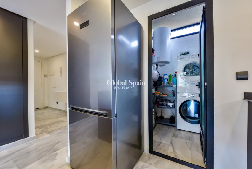 Resale - APARTMENT -
VILLAJOYOSA - La Cala