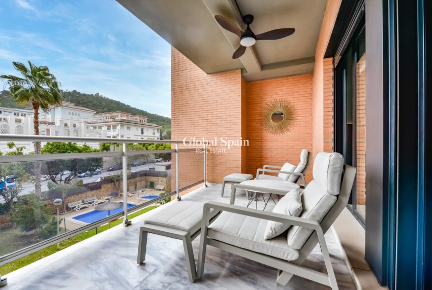 Resale - APARTMENT -
VILLAJOYOSA - La Cala