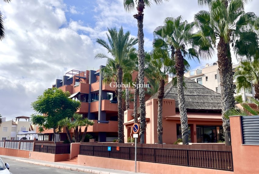 Resale - APARTMENT -
VILLAMARTÍN - Costa Blanca