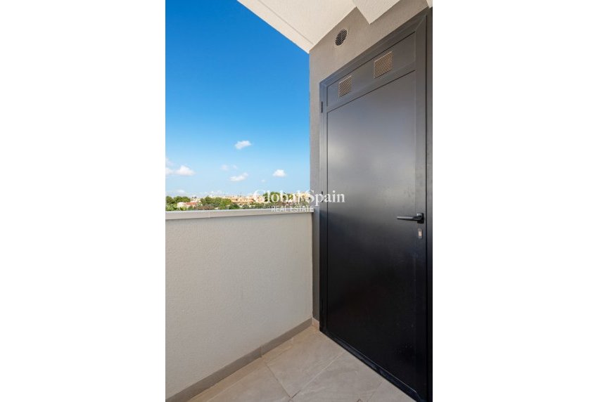 Resale - APARTMENT -
VILLAMARTÍN - Costa Blanca