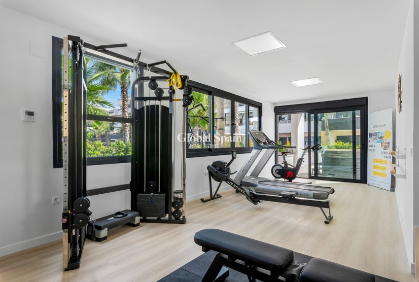 Resale - APARTMENT -
VILLAMARTÍN - Costa Blanca