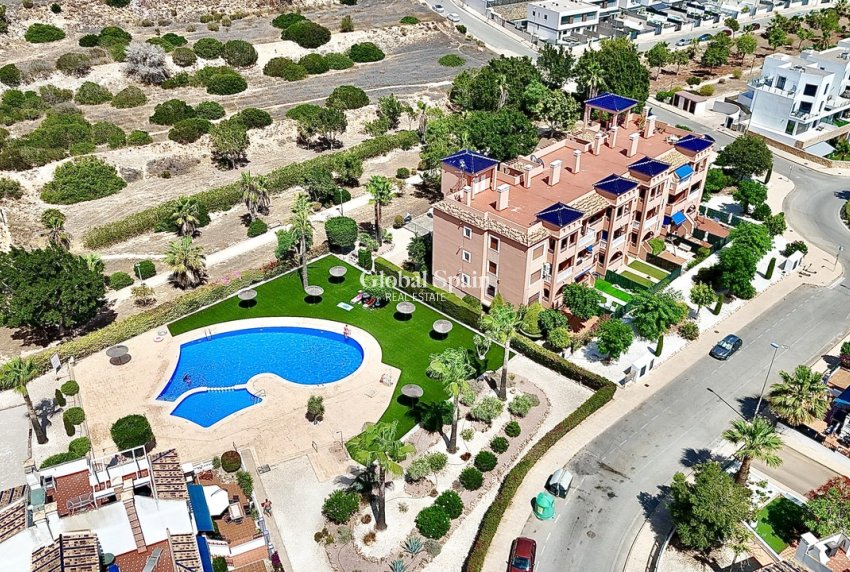 Resale - APARTMENT -
VILLAMARTÍN - Costa Blanca