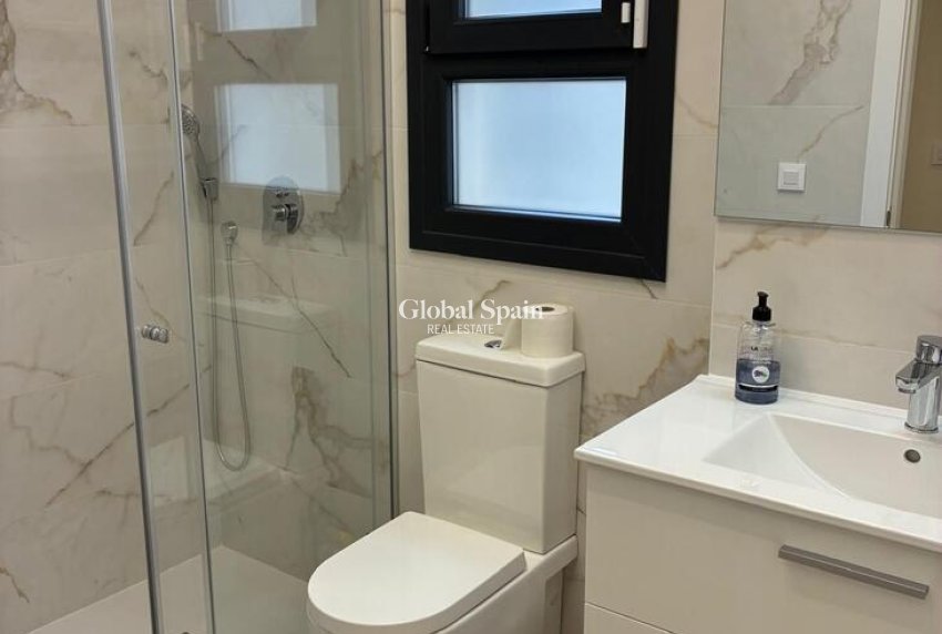 Resale - APARTMENT -
VILLAMARTÍN - Costa Blanca