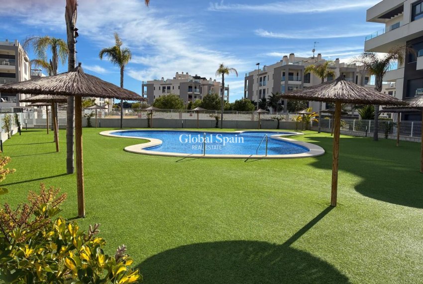 Resale - APARTMENT -
VILLAMARTÍN - Costa Blanca