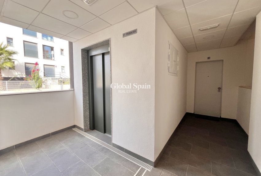 Resale - APARTMENT -
VILLAMARTÍN - Costa Blanca