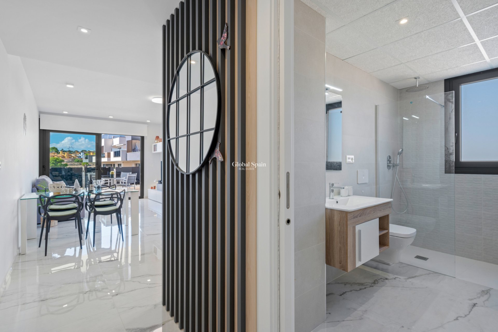 Resale - APARTMENT -
VILLAMARTÍN - Costa Blanca