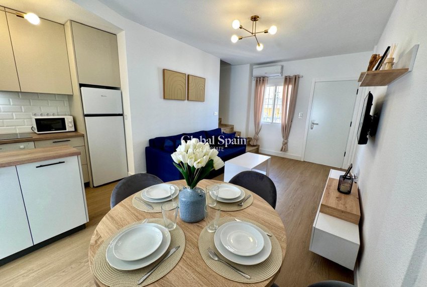 Resale - APARTMENT -
VILLAMARTÍN - Costa Blanca