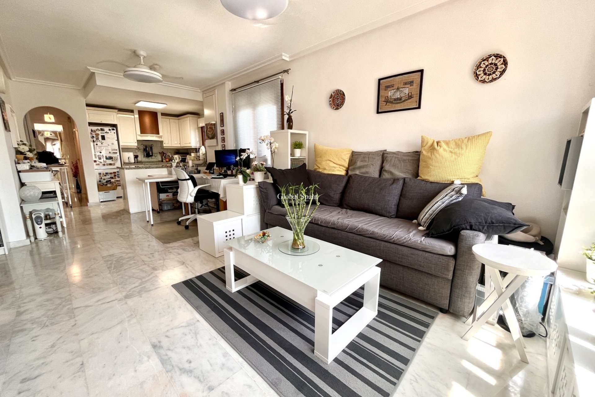 Resale - APARTMENT -
VILLAMARTÍN - Costa Blanca