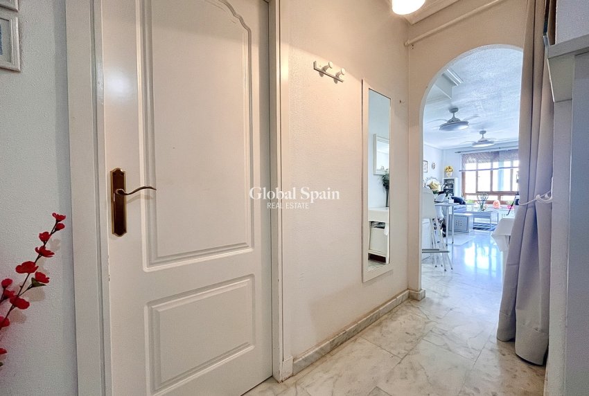 Resale - APARTMENT -
VILLAMARTÍN - Costa Blanca