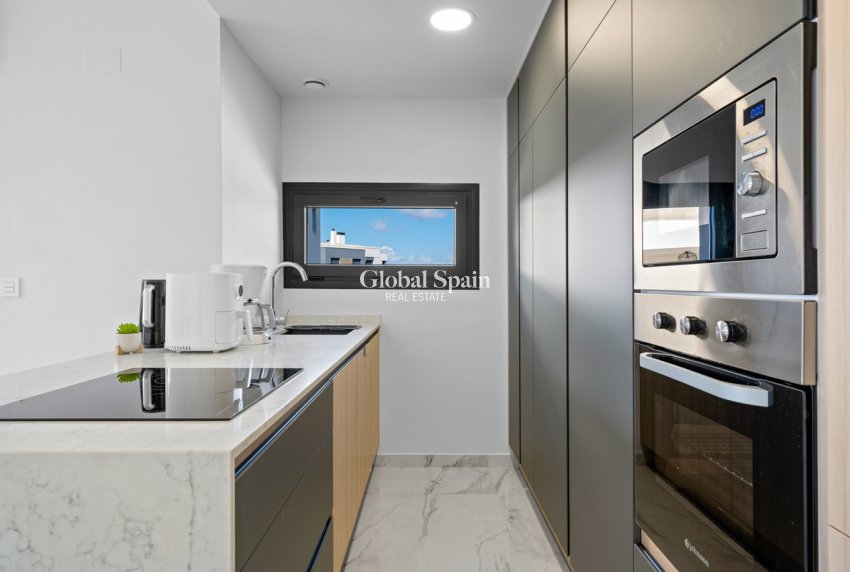 Resale - APARTMENT -
VILLAMARTÍN - Costa Blanca