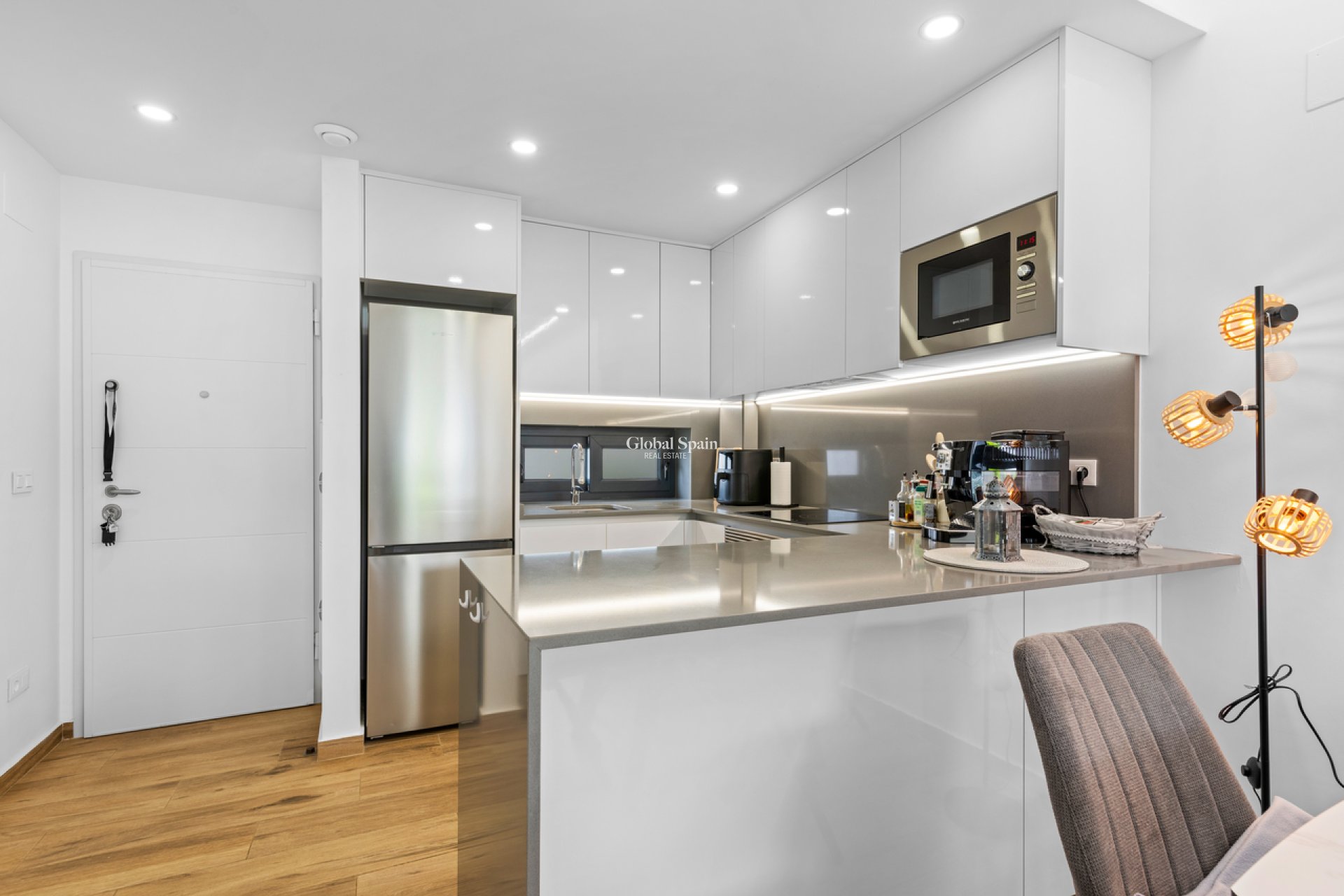 Resale - APARTMENT -
VILLAMARTÍN - Costa Blanca